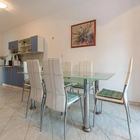 Two-bedroom In ויר