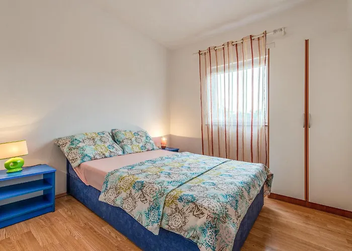 Apartment Two-bedroom In Vir