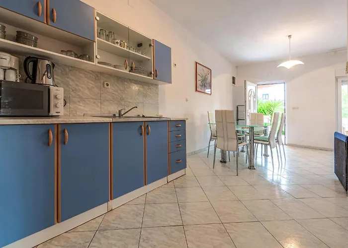 Two-bedroom In Vir