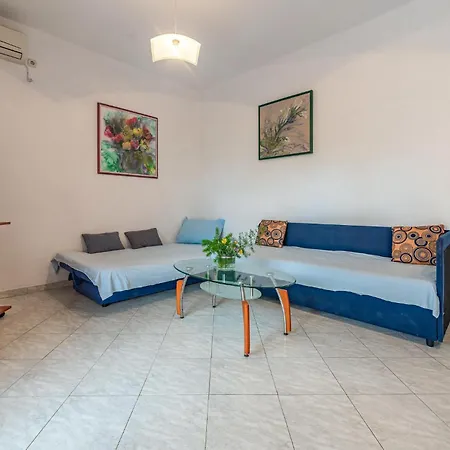Apartamento Two-bedroom In *