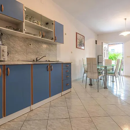 Two-bedroom In Vir